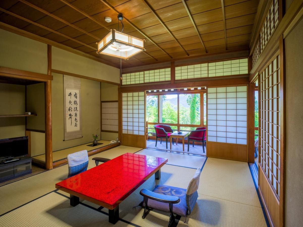 Yunoshimakan Gero Exterior photo