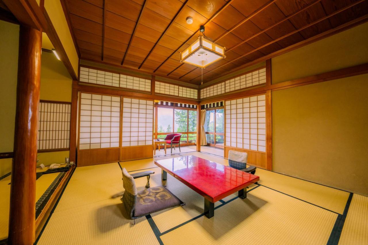 Yunoshimakan Gero Exterior photo