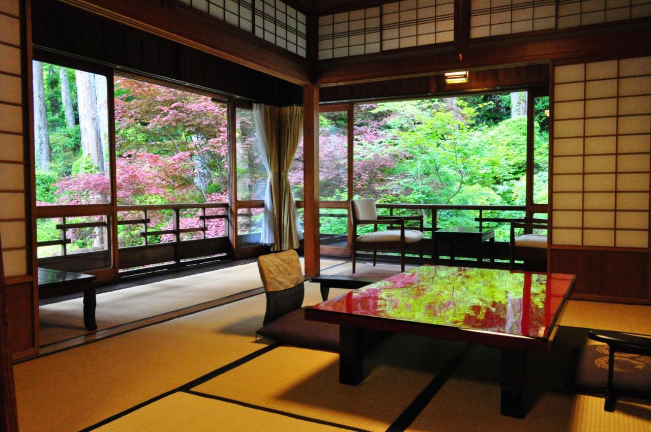 Yunoshimakan Gero Exterior photo